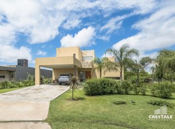 Casa · 214m² · 5 Ambientes · 2 Cocheras · Venta Casa 5 Dorm. Puerto Roldán Barrio Privado
