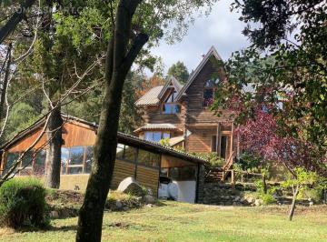 Casa · 234m² · 5 Ambientes · 2 Cocheras · Casa - Bariloche