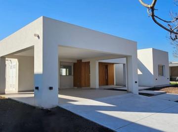 Casa · 200m² · 4 Ambientes · 2 Cocheras · Casa a Estrenar La Venta en Barrio Cerrado La Concepcion Country Club