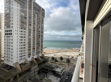 Departamento · 58m² · 3 Ambientes · Departamento 3 Ambientes a La Calle con Balcon Frances. Vista Al Mar en Todos Los Ambientes, Lumino