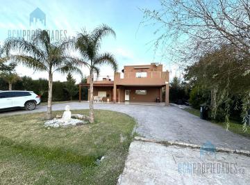 Casa · 226m² · 5 Ambientes · 5 Cocheras · Casa Venta La Magdalena
