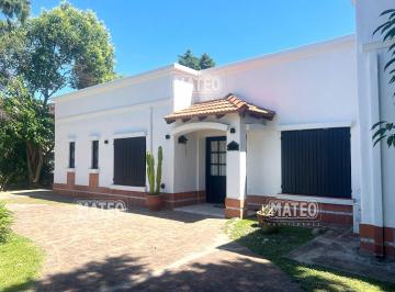 Casa de 5 ambientes, Moreno · Propiedad con Hermoso Parque
