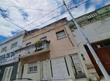 PH · 67m² · 3 Ambientes · PH 3 Amb. Al Frente Entrada Independiente a m de Av Mitre