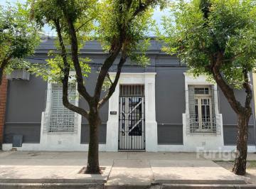 Local comercial · 148m² · Local Comercial en Perez. Zona Centro.