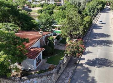 Casa · 1082m² · 5 Ambientes · Casa en Venta 3 Dorm. en Villa Carlos Paz