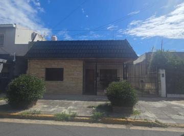 JAP-JAP-2014_2 · Venta de Casa 3 Ambientes en San Justo