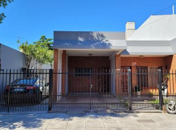 Casa de 3 ambientes, Morón · Excelente Casa de 3 Ambientes Sobre Lote de 472 m²