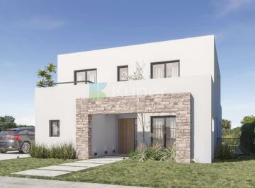 Casa · 181m² · 5 Ambientes · 1 Cochera · Venta Casa 3 Dorm. con Pileta en San Pablo, Pilar, G. B. a. Zona Norte