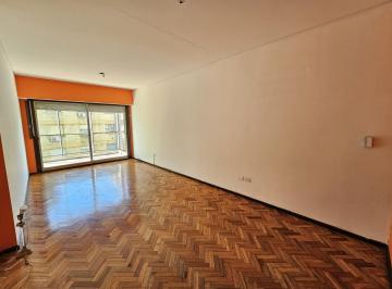 Departamento · 79m² · 4 Ambientes · 1 Cochera · Departamento de 4 Ambientes con Cochera Descubierta en Venta! Saavedra