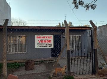 Casa de 3 ambientes, Florencio Varela · Venta Casa a 50 m de A. V Calchaqui en Zeaballos, Fcio Varela, B. S A. S