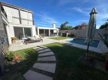 Casa · 200m² · 5 Ambientes · 1 Cochera · Casa en Alquiler Temporada 2026, Manantiales, Tres Dorm..