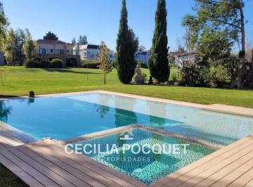 Casa · 420m² · 7 Ambientes · 2 Cocheras · Casa en Venta en Barrio Saint Thomas Este