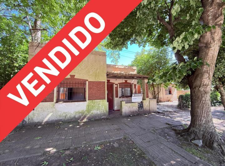 Casa · 93m² · 3 Ambientes · 1 Cochera