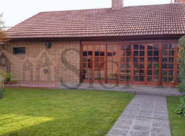 Casa · 230m² · 3 Dormitorios · 2 Cocheras · Casa en Venta Excelente Oportunidad