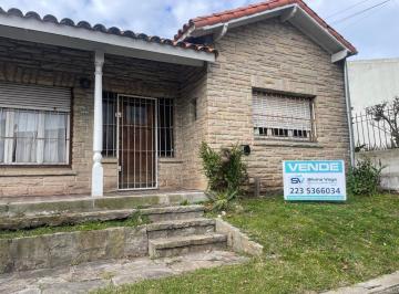 Imagen1 · Divino Rostro - Chalet 3 Ambientes + Departamento 2 y 1/2 Ambientes