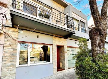 Casa · 146m² · 5 Ambientes · Casa en Colonia en Venta de 3 Dorm., 2 Baños y Oficina