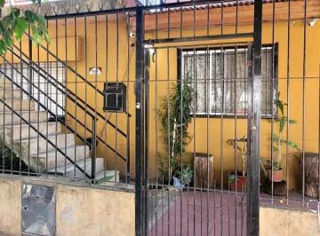 Frente · Venta Casa y Departamento en Villa de Mayo