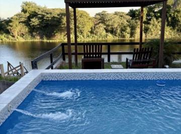 Casa · 132m² · 5 Ambientes · 2 Cocheras · Casa Sobre El Rio en Helvecia