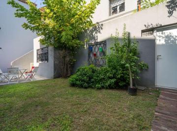 Casa · 140m² · 5 Ambientes · 1 Cochera · Casa en Ramos Mejía - Oportunidad - Acepta Permuta