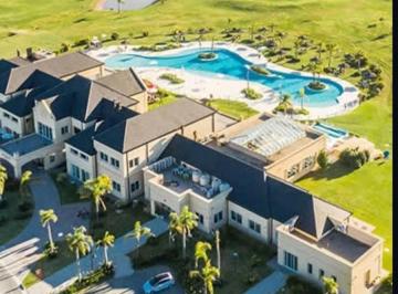 Terreno · 800m² · Hermoso Lote con Excelente Ubicacion en Barrio Los Robles, en Haras del Sur 3