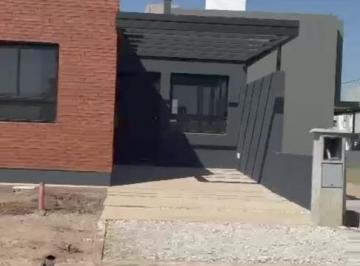 PH · 70m² · 3 Ambientes · 1 Cochera · Dúplex a Estrenar 2 Dormis Quebradas de Manantiales