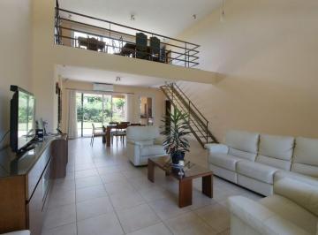 Casa · 178m² · 4 Ambientes · 2 Cocheras · Casa en Venta 4 Ambientes en Fincas de Iraola 2