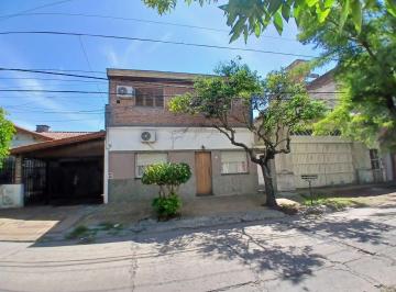 MCZ-MCZ-701_2 · Venta Casa 6 Ambientes con Jardin en Santos Lugares