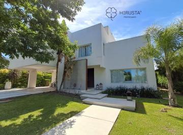 Casa de 8 ambientes, Pilar · Casa en Venta La Lomada 4 Dorm.