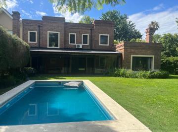 Casa de 4 ambientes, Tigre · Lindísima Casa con Jardín Vista Al Río y Excelente Acceso Al Ramal Tigre!