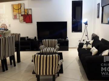 Casa · 238m² · 6 Ambientes · Casa en Venta - Harás Santa María.