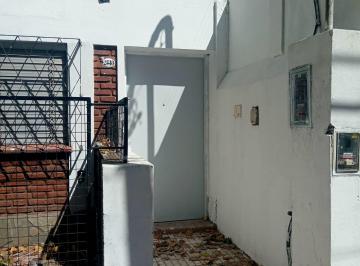 Oficina comercial de 5 ambientes, Morón · Castelar Centro Norte. Piso Único Ideal Uso Comercial 5 Amb. y Dependencias