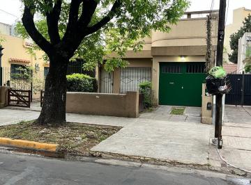 Casa de 2 ambientes, Almirante Brown · 2 Casas en El Centro de Adrogue