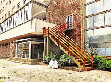 Local comercial · 1000m² · Importante Local en Alquiler
