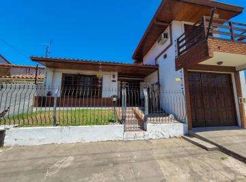Casa · 301m² · 4 Ambientes · 4 Cocheras · Venta Casa 4 Ambientes en Wilde