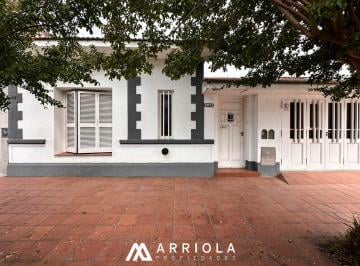 Casa · 135m² · 3 Ambientes · 1 Cochera · Casa 3 Amb con Garage, Patio y Quincho. Zona San Juan.
