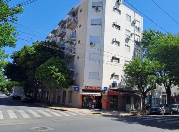 Departamento de 2 ambientes, Versalles · 2 Amb Al Frente con Cocina Separada *muy Buen Estado*