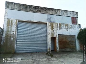 Bodega-Galpón · 206m² · Oportunidad! Venta Excelente Galpon Vertiz y Polonia
