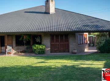 Casa de 10 ambientes, Córdoba · M Tot 994 / m Cub 480/todo Planta Baja/3d/3b