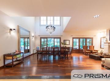 Casa · 654m² · 12 Ambientes · Casa Premium - 4 Dorm - El Bosque