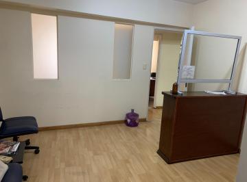 Oficina comercial · 67m² · No Apta P/ Vivienda, Solo Oficina - Piso Alto Al Frente