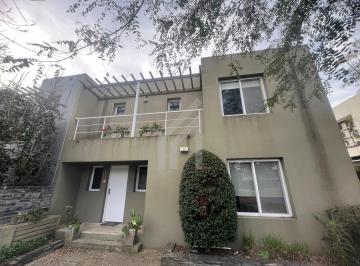 Casa · 150m² · 4 Ambientes · 1 Cochera · Casa en Alquiler en San Isidro Labrador, Villanueva, Tigre