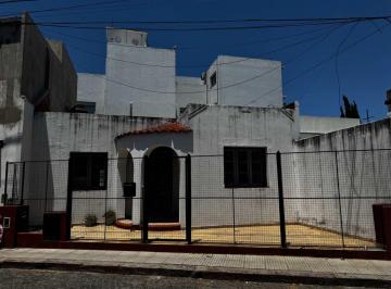 Casa · 88m² · 3 Ambientes · Casa con Terreno Propio Oportunidad