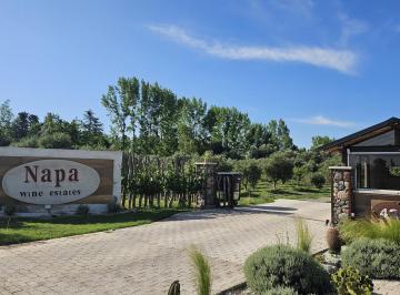 Casa · 126m² · 3 Ambientes · 2 Cocheras · Casa en Napa Wine Estate, Barrio de Frutales y Viñedos