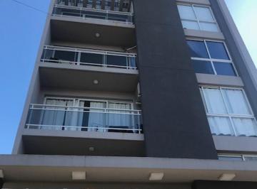 Departamento de 1 ambiente, Lanús · Venta de Monoambiente Muy Luminoso con Balcon y Cochera Descubierta