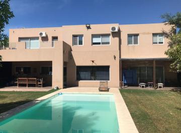 Casa · 230m² · 6 Ambientes · 3 Cocheras · Casa Alquiler por 3 Años en Barrio Cerrado El Encuentro - Corredor Bancalari
