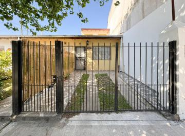 Casa · 50m² · 3 Ambientes · 1 Cochera · PH en Venta 3 Ambientes en Ituzaingp