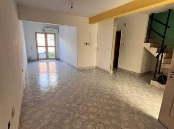 ISN-ISN-2243_2 · Casa 3 Dorm.. | Av Raya y Dora Hollestein