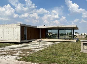Casa · 100m² · 3 Ambientes · Casa en Venta en Lares de Canning - Canning