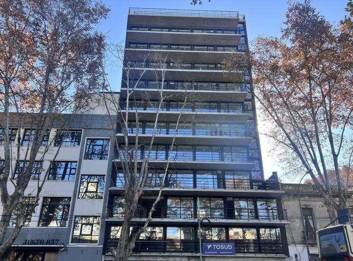 Desarrollo vertical · Av Juan B Justo 829