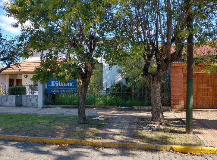 Terreno · 208m²